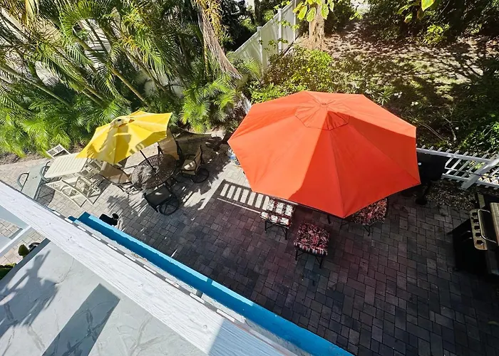 Tropical Blue Water Beachside 7 Apartment Clearwater Beach