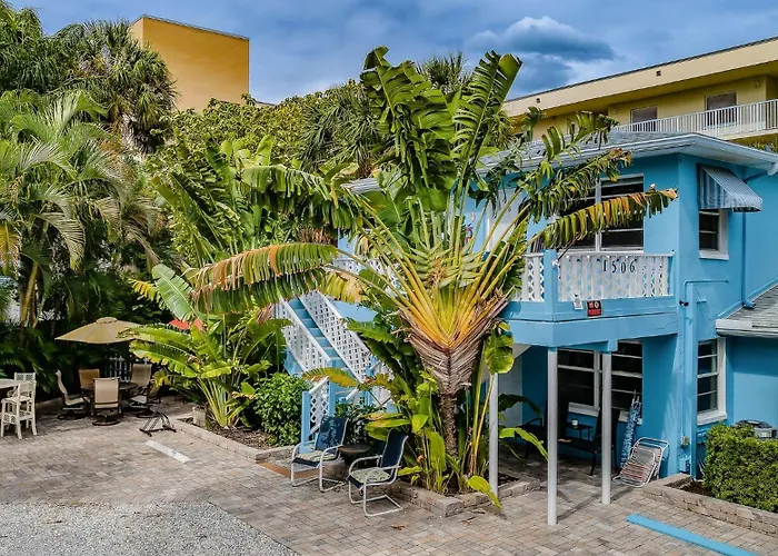 Apartment Tropical Blue Water Beachside 7 *